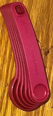TUPPERWARE MEASURING Spoon Spoons Stacking -Wine Color COMPLETE Set Of 6-New