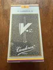 Vandoren V12 Bb Clarinet Reeds, # 5 Strength, Box of 10 NEW