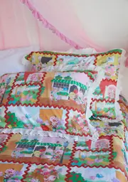 [Dolls Kill X Strawberry Shortcake] Sweet Kinship Duvet Set