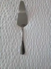 STAINLESS STEEL CAKE SLICER