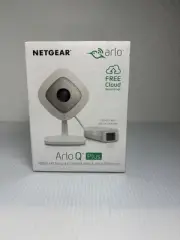 NEW Netgear Arlo Q Plus VMC3040S - (2d)