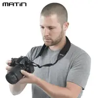 在飛比找Yahoo!奇摩拍賣優惠-我愛買(寬版)韓國製Matin減壓相機背帶相機減壓背帶彈性防