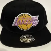 Mitchell & Ness Dynasty Fitted Los Angles Lakers Size 7 1/2 Black Hat Lebron Cap