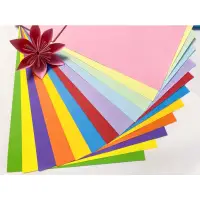 在飛比找蝦皮購物優惠-千紙鶴摺紙 7公分 教學色紙 正方形色紙 開學 教學材料 彩