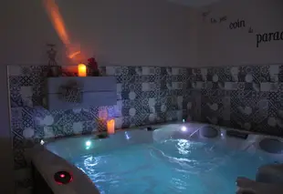 感官愉悅飯店 - 附熱水浴缸 
