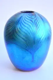 Blue Luster Vase With Red Pulled Feather Design. By Saul Alcaraz