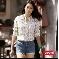 在飛比找蝦皮購物優惠-Levi’s 鳳梨塗鴉襯衫/女S