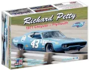 Salvino's J.R. 1/25 NASCAR 1971 Plymouth Richard Petty #43 Pepsi Model Kit