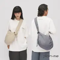 在飛比找momo購物網優惠-【plain-me】寬帶鋪棉中型半月包 PLN3032-24