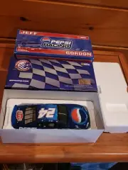 1999 Jeff Gordon #24 Pepsi Limited Edition Chevy Monte Carlo Car 1:24