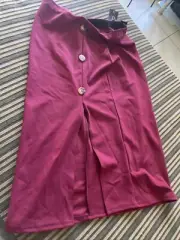Boohoo Mock Horn Button Split Front Midi Skirt Berry 14 F34