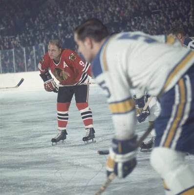 Hockey Chicago Blackhawks Bobby Hull in action vs St Louis Blues C- Old Photo 2