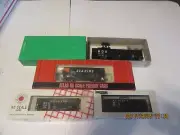 4 HO scale READING hopper cars. (3) 2 bay and (1) 3 bay. 1 kit and 3 RTR
