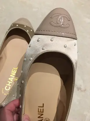 Chanel香奈兒-經典CC logo+珍珠款平底鞋/芭蕾舞鞋/娃娃鞋（36.5）made in Italy