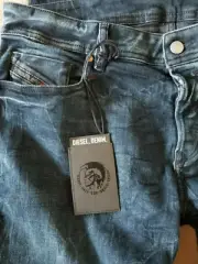 DIESEL SLEENKER 084VR 36 X 34.5, Tag 34 X 34, Stretched 39 X 34.5