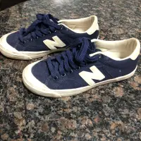 在飛比找蝦皮購物優惠-newbalance復古帆布鞋 深藍色