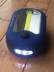 Super Bright LED Portable Worklight/Flashlight