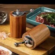 Hand Pepper Grinder Kitchen Manual Solid Wood Peppercorns Black Pepper Mill Hous