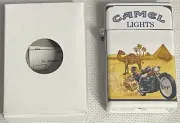 VINTAGE JOE CAMEL MOTORCYCLE IN DESERT “PACK LITE III” FLIP TOP LIGHTER MIB )1
