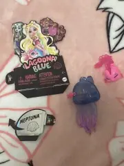Monster High G3 Lagoona Core Refresh Bookbag And Pet Neptune