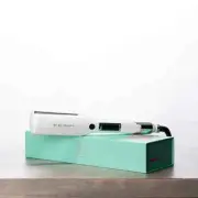 RG Cosmetics Flat Iron
