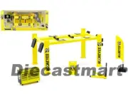 Tarmac Works 1:64 Garage Tools With 4 Post Lift Mooneyes Livery T64A-001-ME