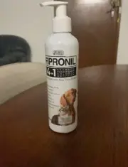 Dog flea, tick and lice shampoo