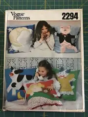 Vogue Pattern 2294~Child's Pillows 18"~Uncut
