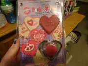 PUSH N PRINT Wilton COOKIE CUTTER EMBOSSER SET Valentines New