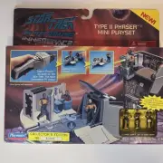 Star Trek The Next Generation Innerspace Type II Phaser Playset Playmates 1995