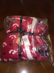 NWT Vera Bradley Cozy Life Blanket in Night Owls Red