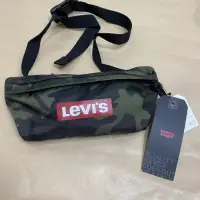 在飛比找蝦皮購物優惠-Levi’s 斜背包 迷彩斜背包 胸包 輕量胸包 迷彩胸包 