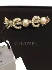 Chanel Coco CC Pearl Love Arrow Hair Clip With Dangle cc Charm New Made France