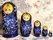 VTG 90s Russian Matroyshka Hand Painted 5-Pc Nesting 5 5/8" Tall Dolls-Beautiful