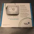 JOHNSON CONTROLS TEC3130-14-000 TSTAT Pro 2 Wireless RTU/Heat Pump W/ Econ White