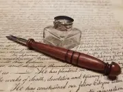 Antique Style Small Square Clear Inkwell Ink Pot with Wood Dip Calligraphy Pen