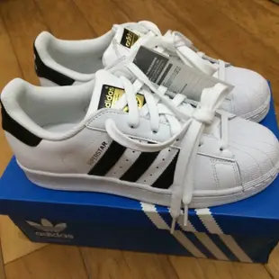 《 特價出清 》 adidas 愛迪達 superstar 黑白金標 C77124