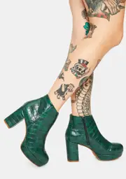 [Chelsea Crew] Green Croc Disco Ankle Booties