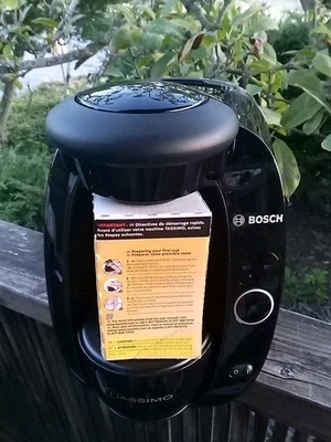 Bosch Tassimo Single Serve Coffee Maker (TAS2002UC/01)