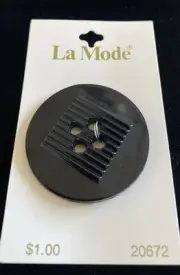 Vintage LA MODE BUTTONS #20672 Black Large Round 1 1/2 Inch New In Card - #29