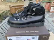 Danner Mountain Pass-Black-size 11.5EE