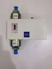 CARLYLE DIFFERENTIAL PRESSURE SWITCH HK06CA051 ALCO 1/4"