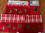 NWT Trim A Home Christmas Table Runner 2 Placemats 2 Napkin Red Poinsettia plaid
