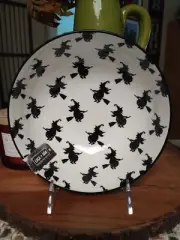 COCO & LOLA HALLOWEEN FLYING WITCH ON BROOM SERVING BOWL PREMIUM COLLECTION 7.75