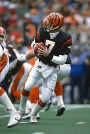 Boomer Esiason Cincinnati Bengals drops back to pass v Buffa Football 1988 Photo