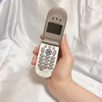 在飛比找Yahoo!奇摩拍賣優惠-2001 年 Motorola V66 單機 {收藏用} y