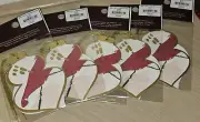 LOT 35 PCS PAPYRUS GIFT TAG LABEL PRESENTS SLEIGH CHRISTMAS TWO ORNAMENT DESIGNS
