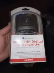 Motorola MBT505HF Bluetooth Digital FM Transmitter New