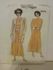 VOGUE #7752-LADIES LOOSE FITTING JACKET-TOP & TEA LENGTH SKIRT PATTERN 8-12FF