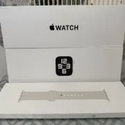 New Sealed Apple Watch SE 2nd Gen 40MM Starlight Al Star SB Aluminum Case A2722